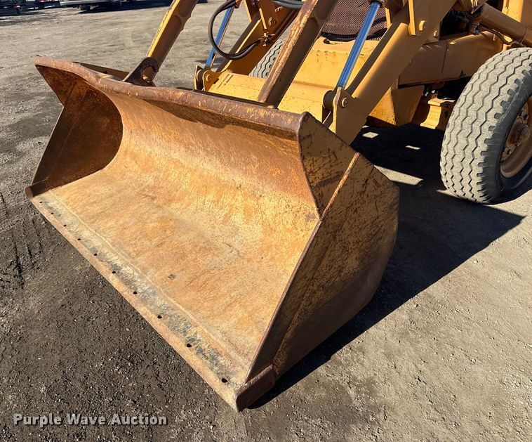 image for item EG2063 1985 Case 580E backhoe