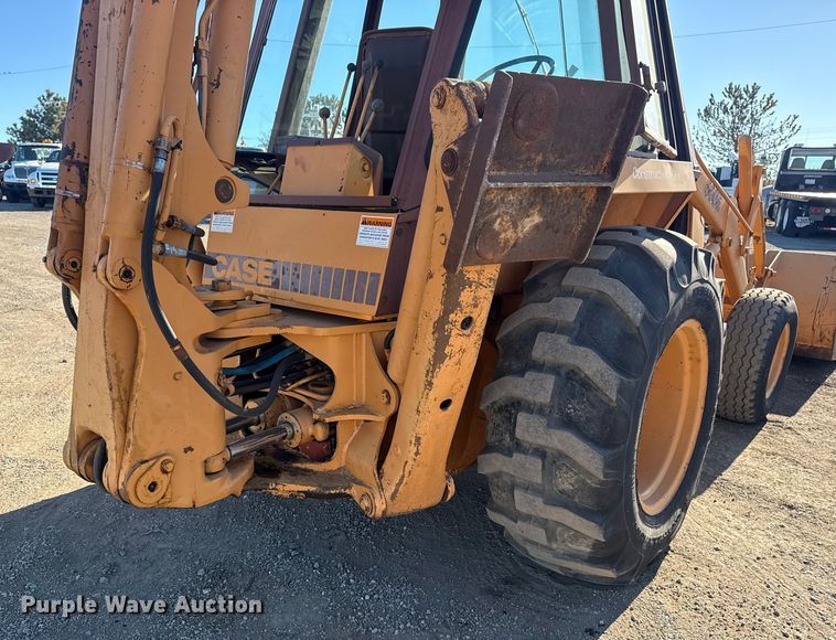 image for item EG2063 1985 Case 580E backhoe