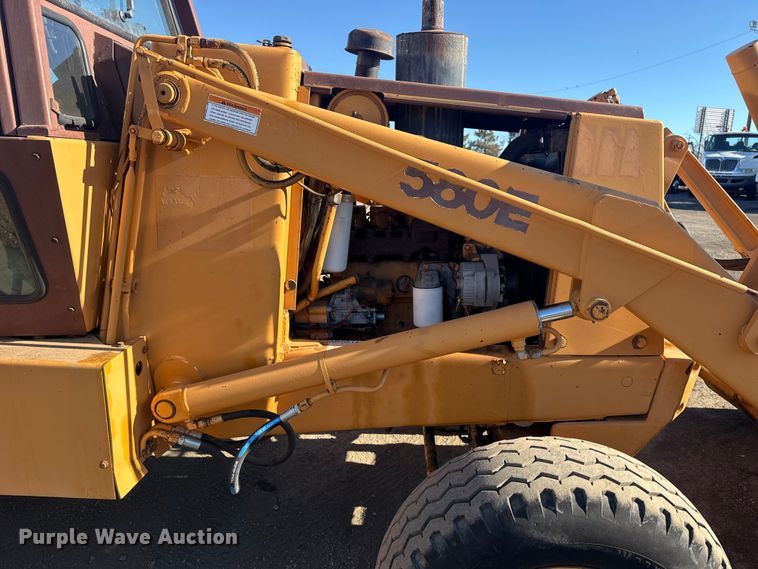 image for item EG2063 1985 Case 580E backhoe