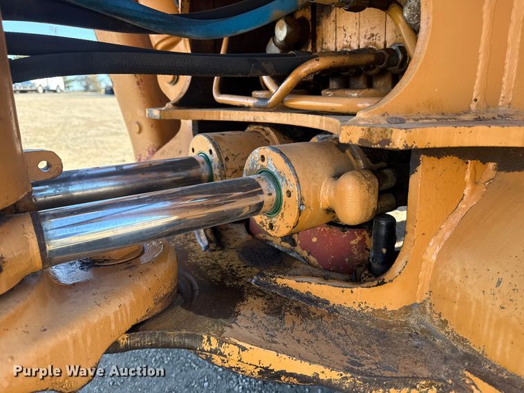 image for item EG2063 1985 Case 580E backhoe