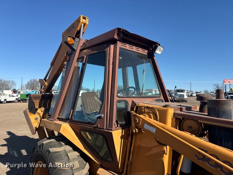 image for item EG2063 1985 Case 580E backhoe