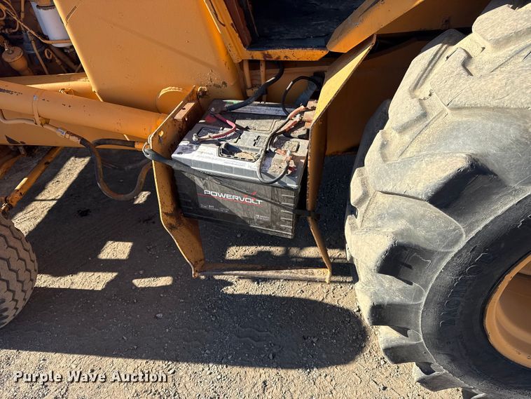 image for item EG2063 1985 Case 580E backhoe