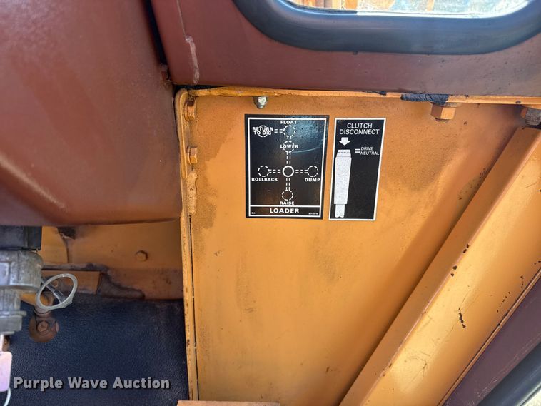 image for item EG2063 1985 Case 580E backhoe