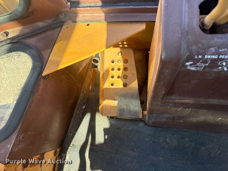 image for item EG2063 1985 Case 580E backhoe