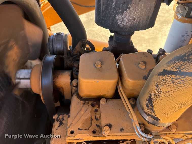 image for item EG2063 1985 Case 580E backhoe