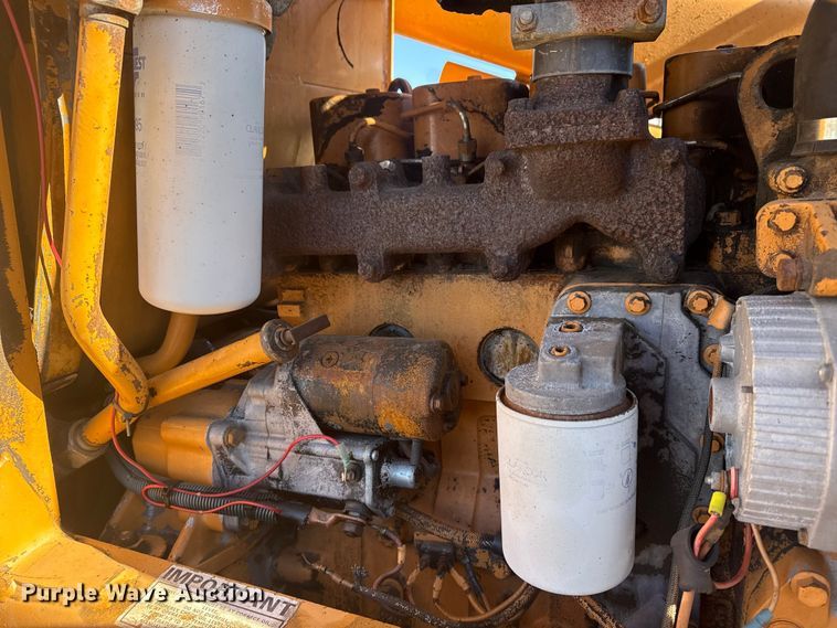 image for item EG2063 1985 Case 580E backhoe