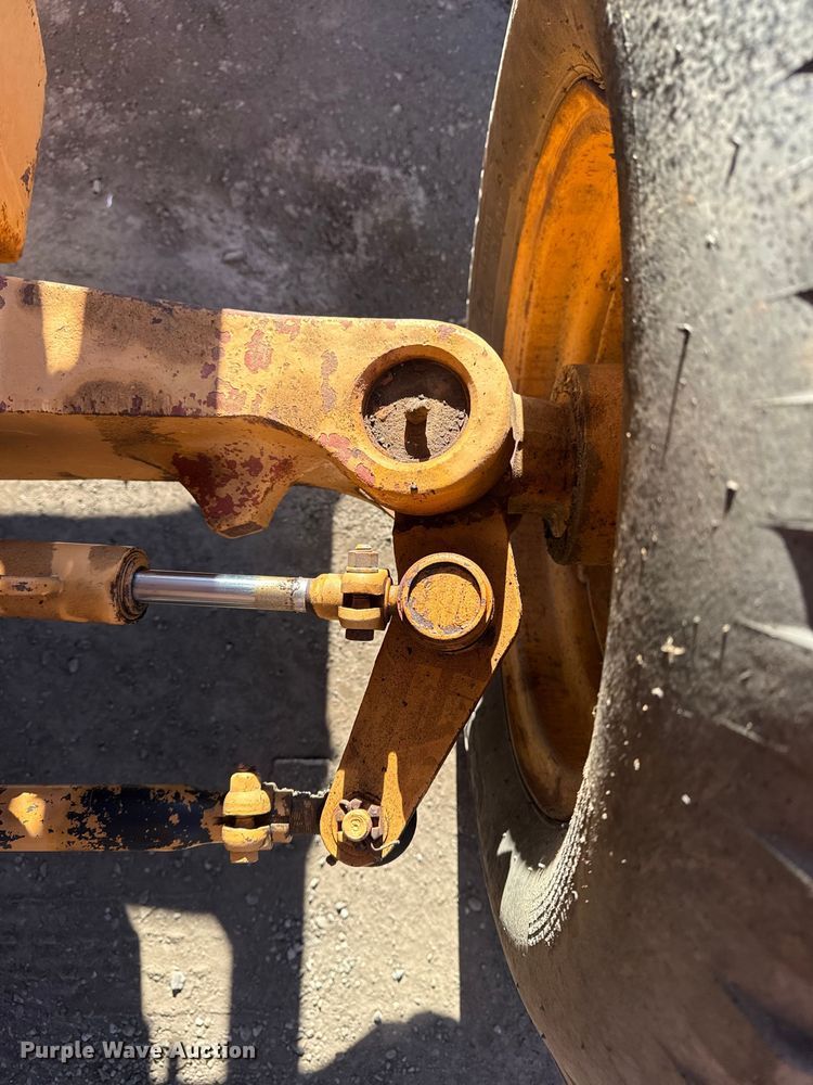 image for item EG2063 1985 Case 580E backhoe