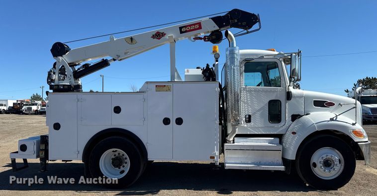 image for item EG2065 2019 Peterbilt 337 utility / service truck