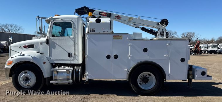 image for item EG2065 2019 Peterbilt 337 utility / service truck