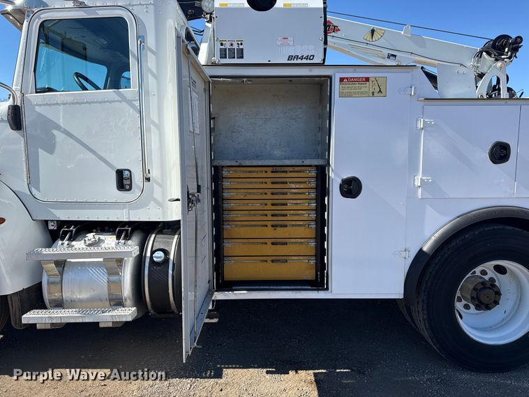 image for item EG2065 2019 Peterbilt 337 utility / service truck