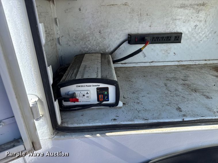 image for item EG2065 2019 Peterbilt 337 utility / service truck