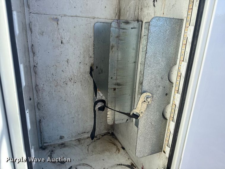 image for item EG2065 2019 Peterbilt 337 utility / service truck