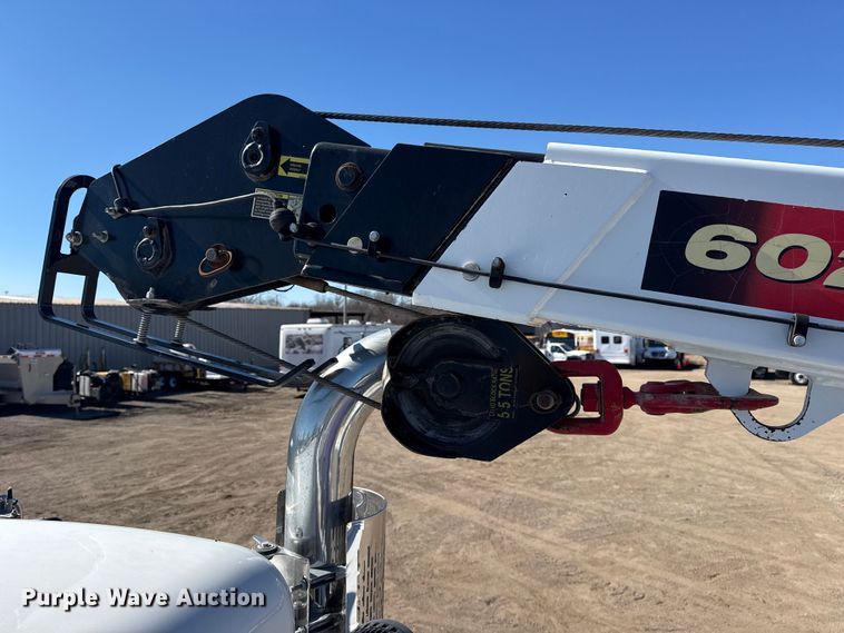 image for item EG2065 2019 Peterbilt 337 utility / service truck