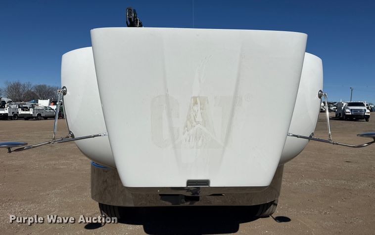 image for item EG2065 2019 Peterbilt 337 utility / service truck