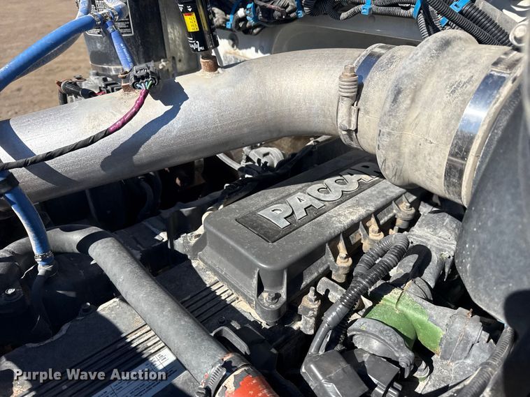 image for item EG2065 2019 Peterbilt 337 utility / service truck