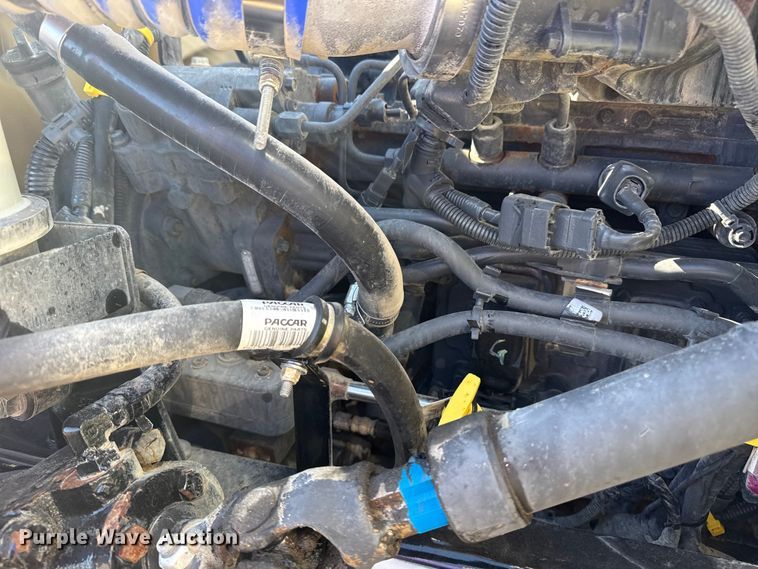 image for item EG2065 2019 Peterbilt 337 utility / service truck