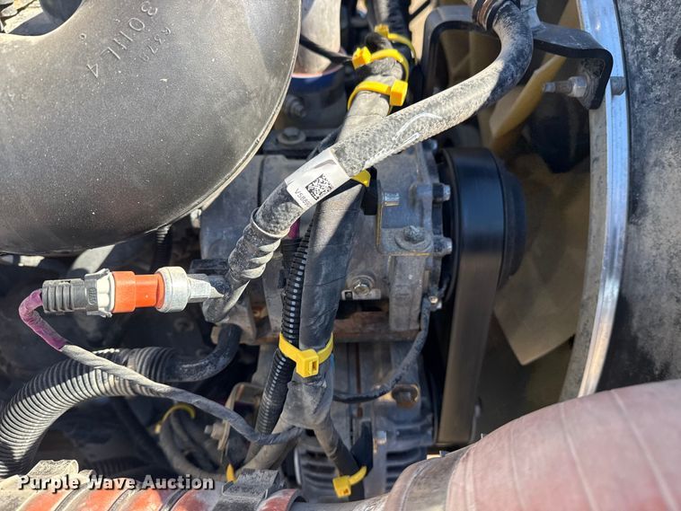 image for item EG2065 2019 Peterbilt 337 utility / service truck