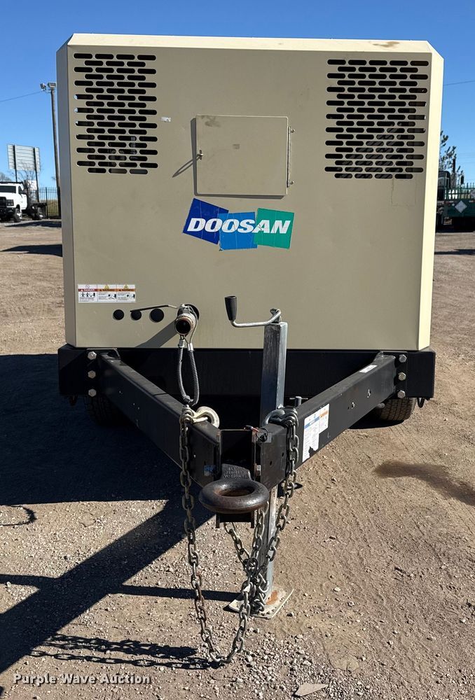 image for item EG2067 2015 Doosan HP450/VHP400WCU/T4I air compressor