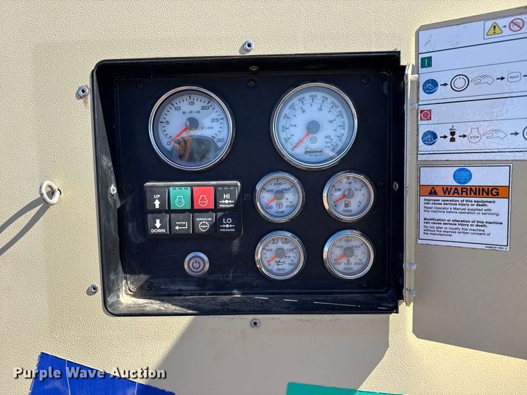 image for item EG2067 2015 Doosan HP450/VHP400WCU/T4I air compressor