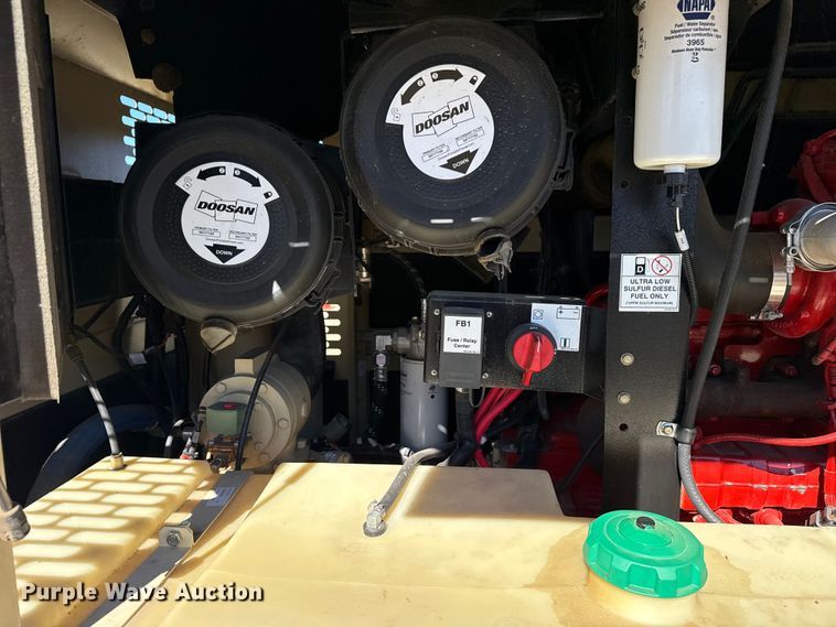 image for item EG2067 2015 Doosan HP450/VHP400WCU/T4I air compressor