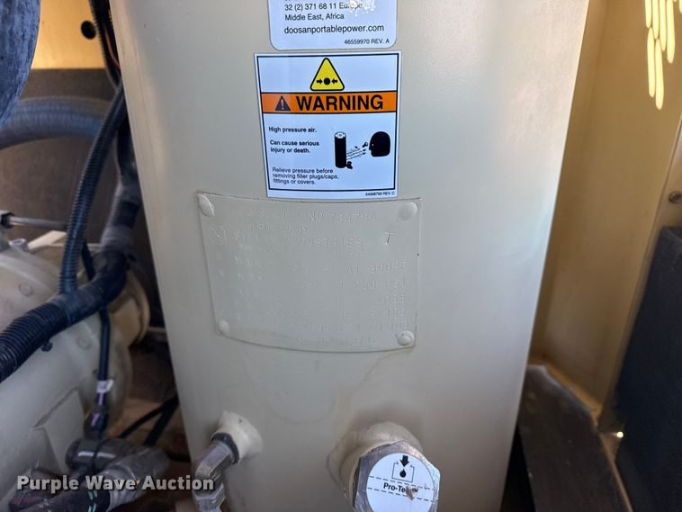 image for item EG2067 2015 Doosan HP450/VHP400WCU/T4I air compressor