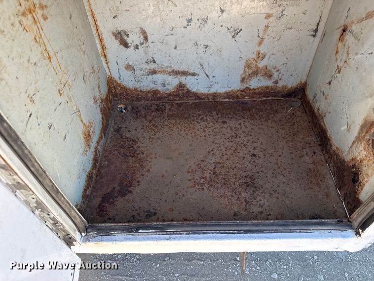 image for item EG2068 2010 International 4300 utility / service truck