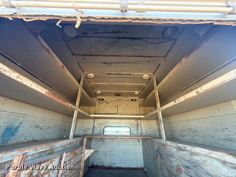 image for item EG2068 2010 International 4300 utility / service truck