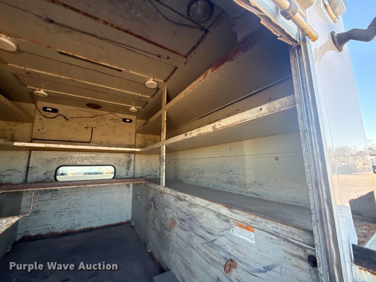 image for item EG2068 2010 International 4300 utility / service truck