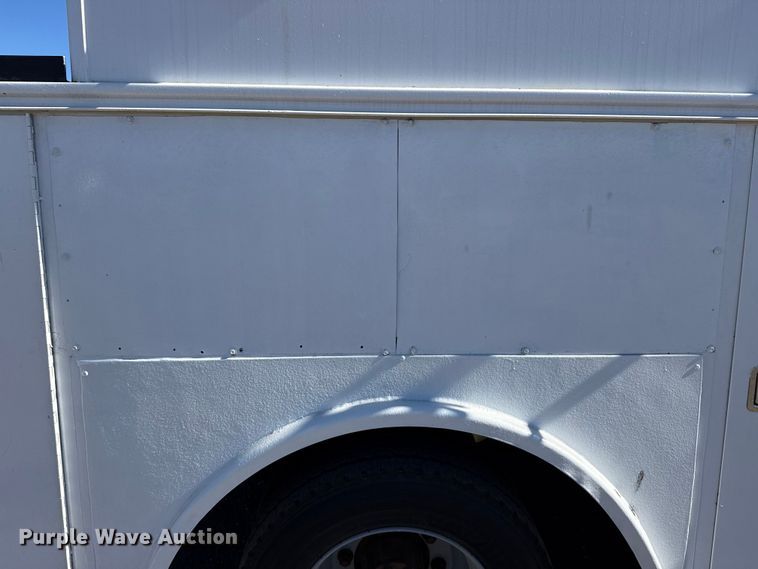 image for item EG2068 2010 International 4300 utility / service truck