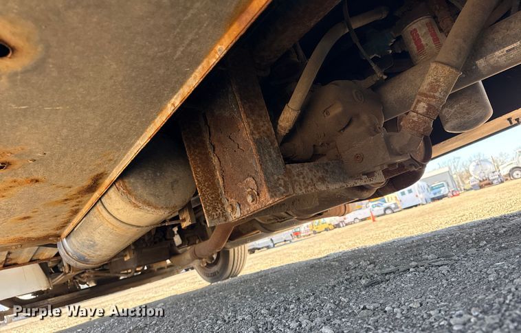 image for item EG2068 2010 International 4300 utility / service truck