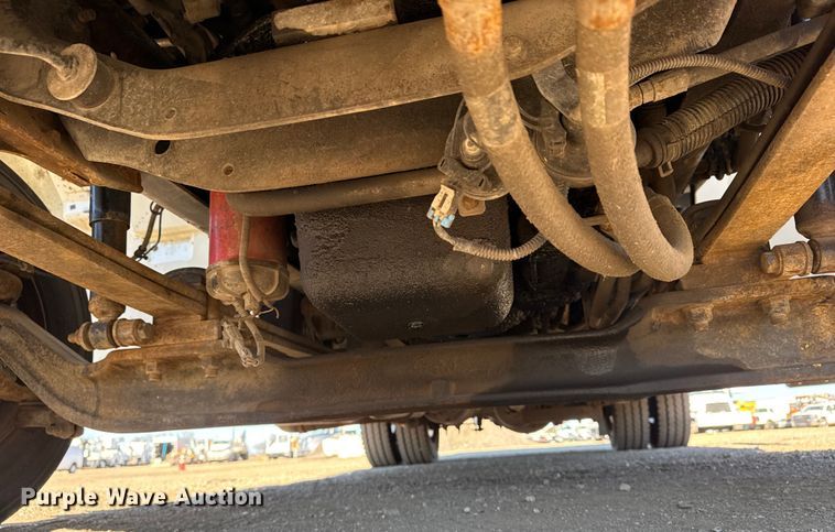 image for item EG2068 2010 International 4300 utility / service truck