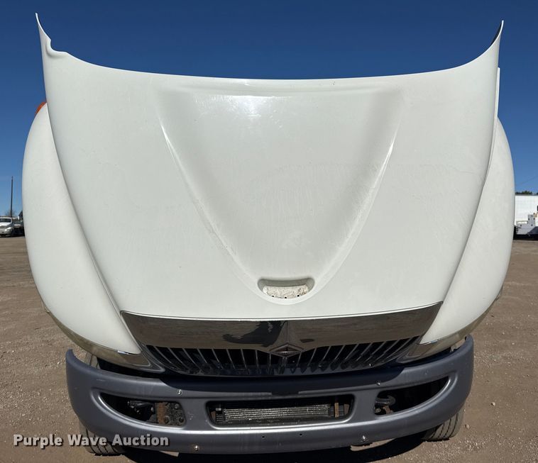 image for item EG2068 2010 International 4300 utility / service truck