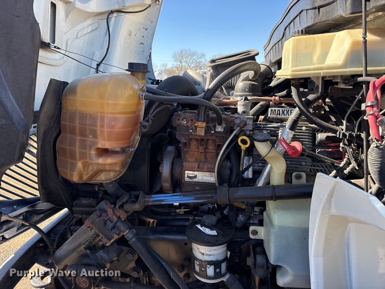 image for item EG2068 2010 International 4300 utility / service truck