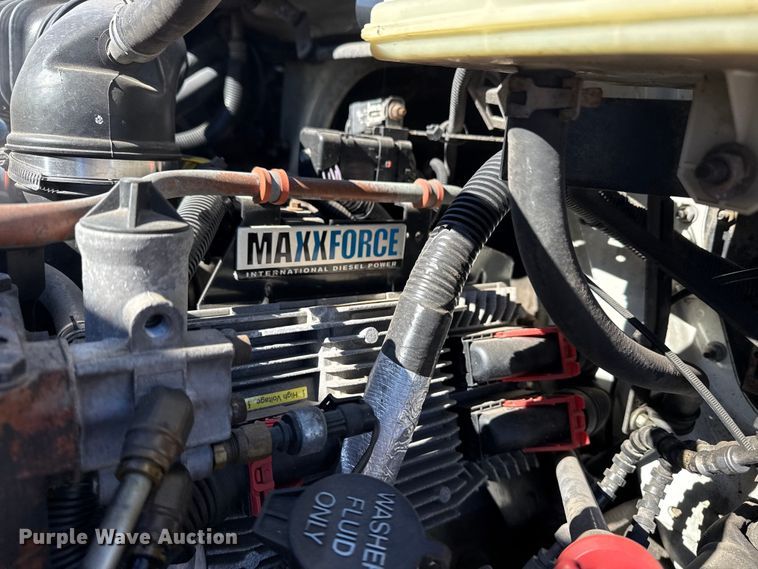 image for item EG2068 2010 International 4300 utility / service truck