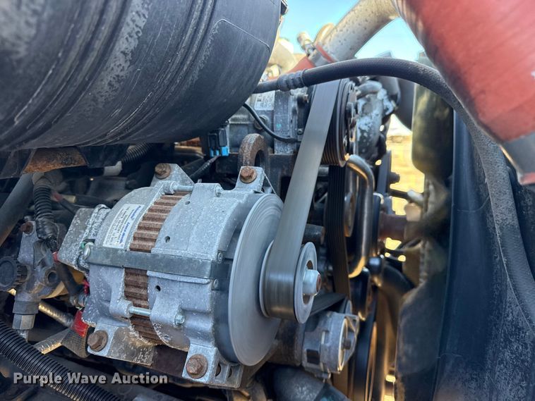 image for item EG2068 2010 International 4300 utility / service truck