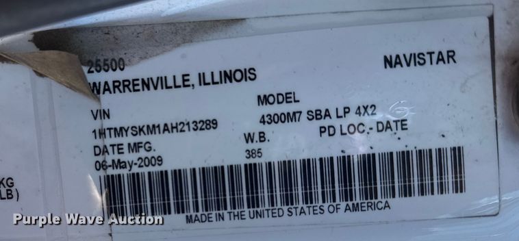 image for item EG2068 2010 International 4300 utility / service truck