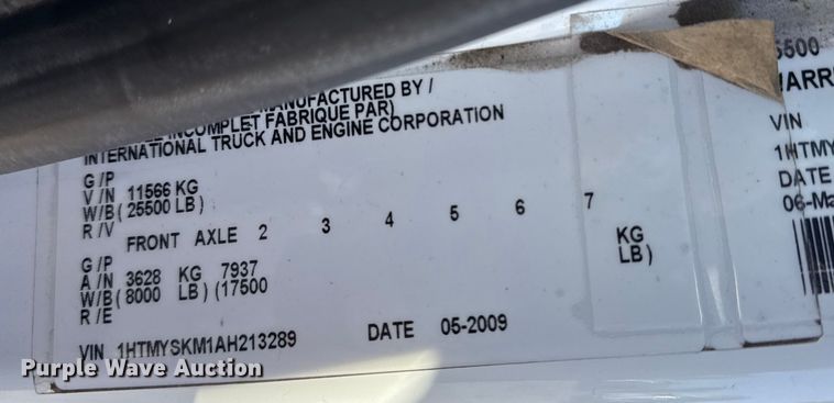 image for item EG2068 2010 International 4300 utility / service truck