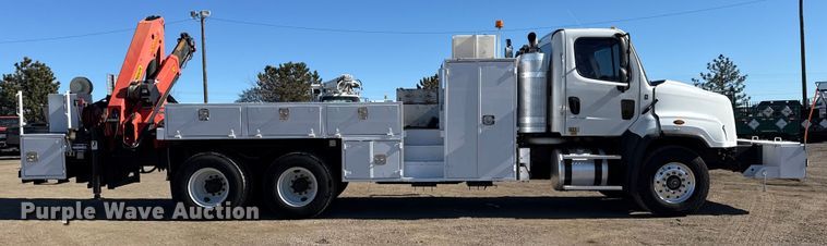 image for item EG2069 2016 Freightliner 114SD crane truck