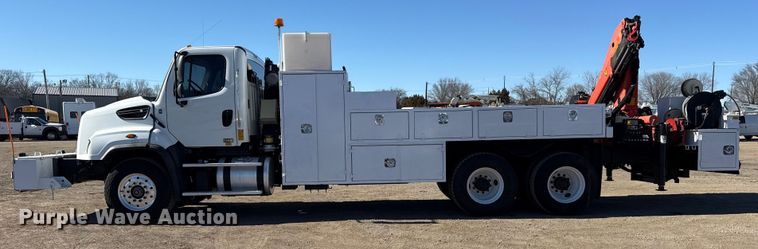 image for item EG2069 2016 Freightliner 114SD crane truck