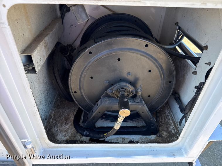 image for item EG2069 2016 Freightliner 114SD crane truck