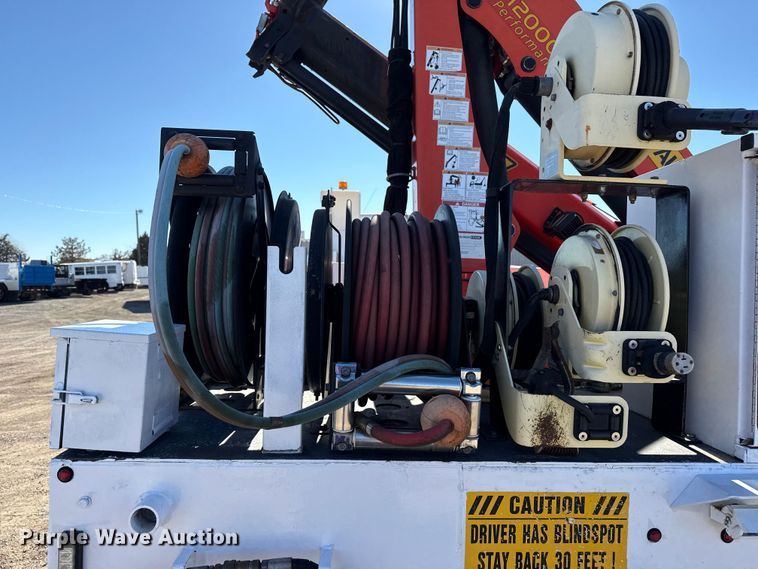 image for item EG2069 2016 Freightliner 114SD crane truck