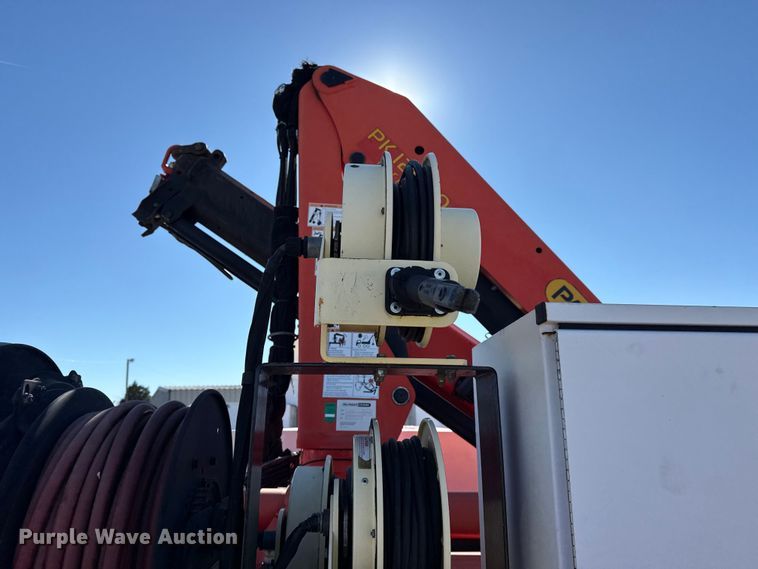 image for item EG2069 2016 Freightliner 114SD crane truck