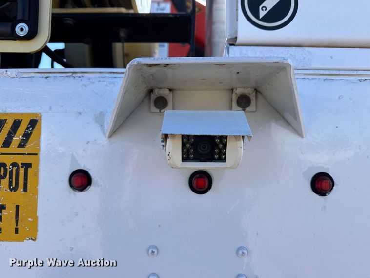 image for item EG2069 2016 Freightliner 114SD crane truck