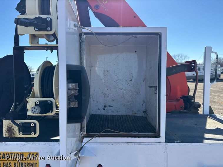 image for item EG2069 2016 Freightliner 114SD crane truck