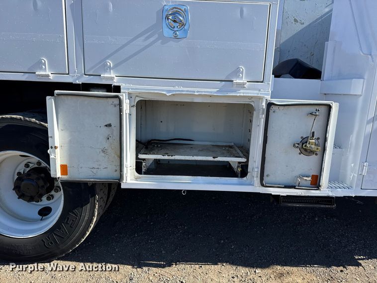 image for item EG2069 2016 Freightliner 114SD crane truck