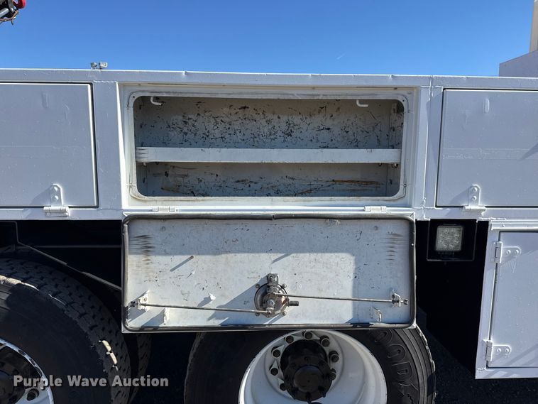 image for item EG2069 2016 Freightliner 114SD crane truck