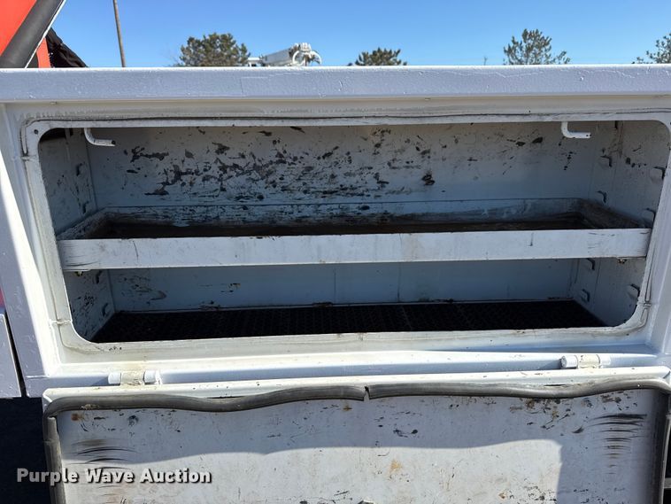 image for item EG2069 2016 Freightliner 114SD crane truck