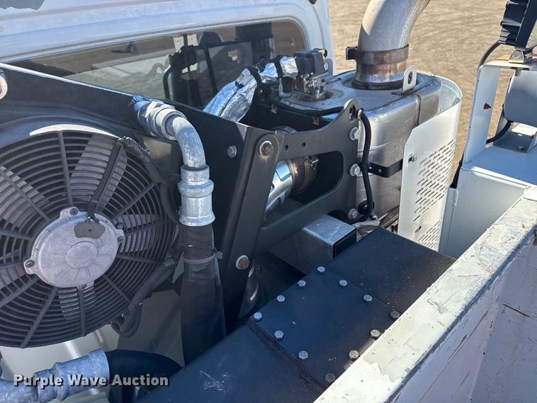 image for item EG2069 2016 Freightliner 114SD crane truck