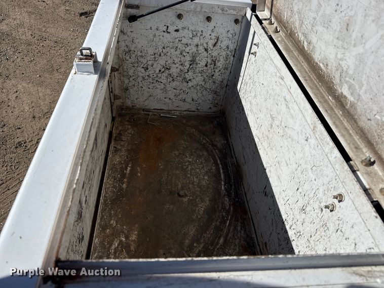 image for item EG2069 2016 Freightliner 114SD crane truck