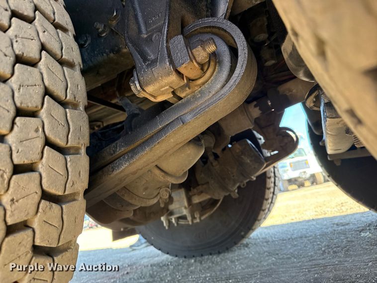 image for item EG2069 2016 Freightliner 114SD crane truck